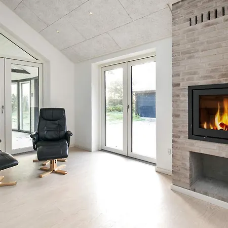 14 Person In * Løkken